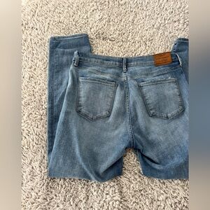 LUCKY BRAND STRAIGHT LEG JEANS